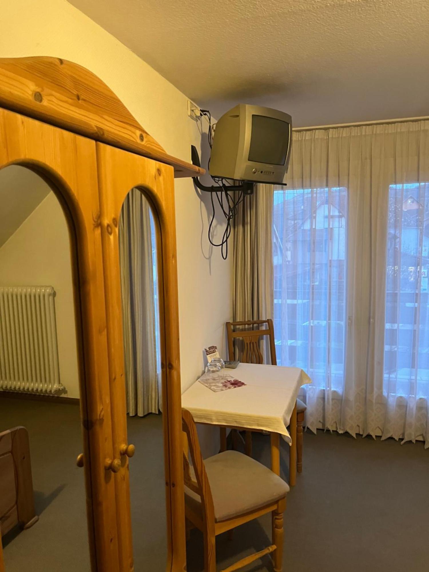Gasthaus Baeren Niederrotweil エクステリア 写真